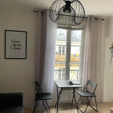 Bastille Cosy Flat *